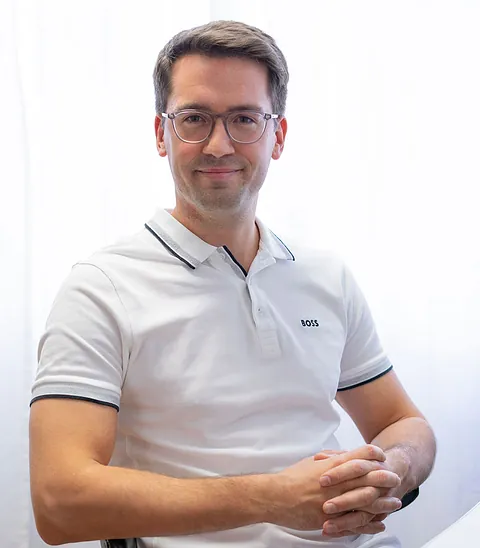 Dr . Miro Dominik Boban